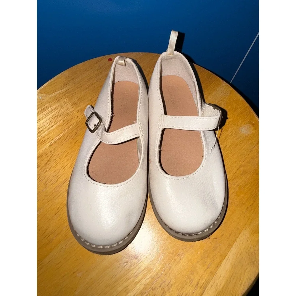 Old Navy Girls Cream Mary Jane Buckle Strap Flat Shoes Size 10 Kids‎ Off White